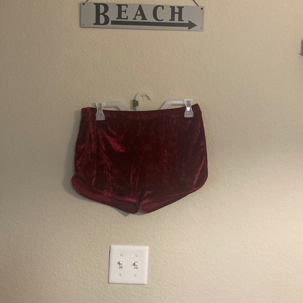Shorts - Picture 1 of 2